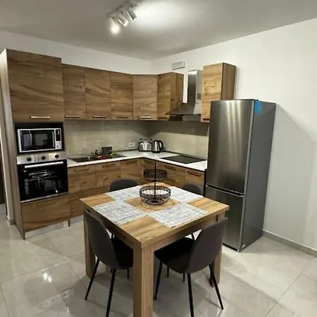 Antares 2 Bedroom Apartment In Gzira Exterior photo